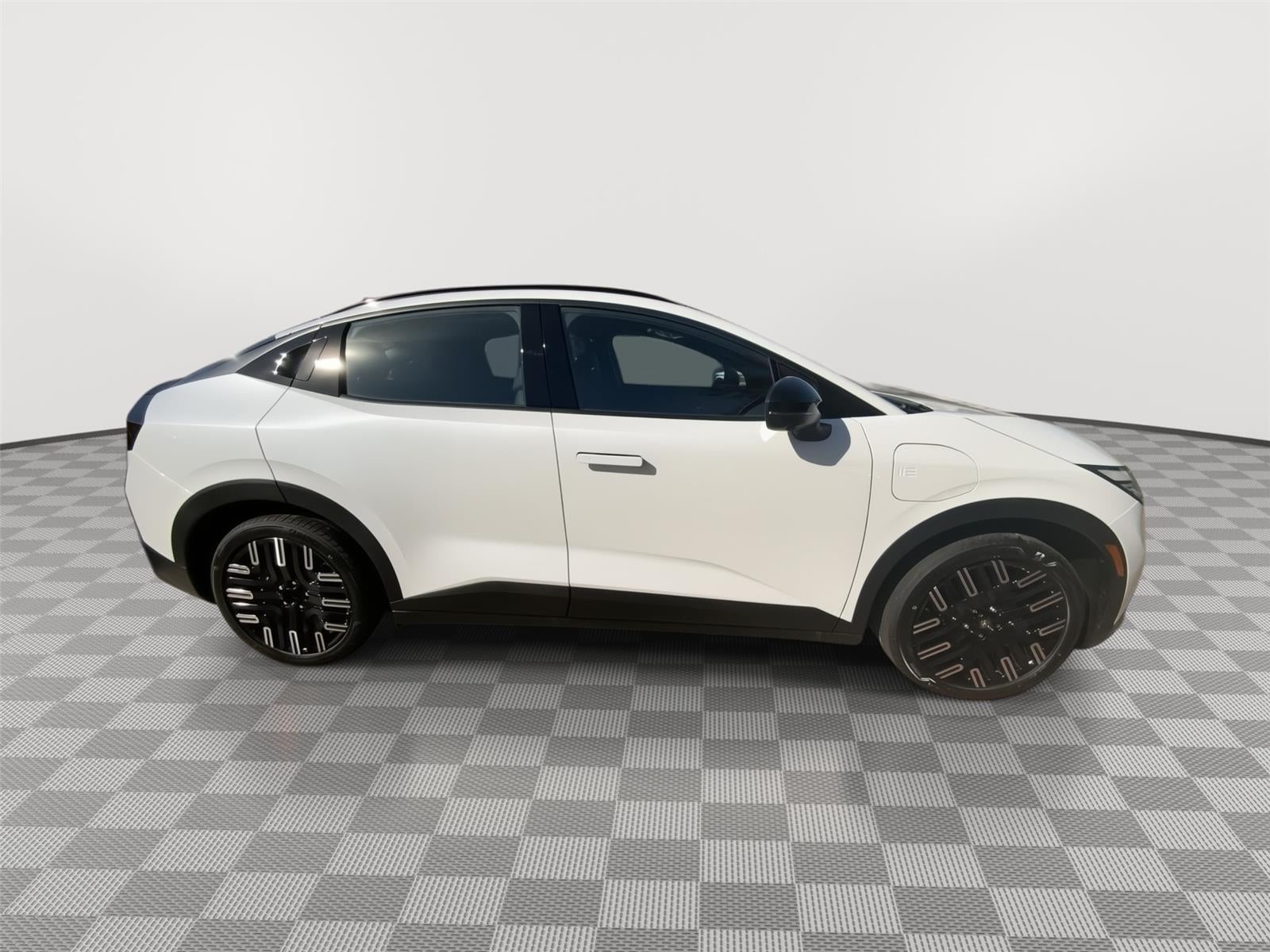 2026 Nissan LEAF Platinum+