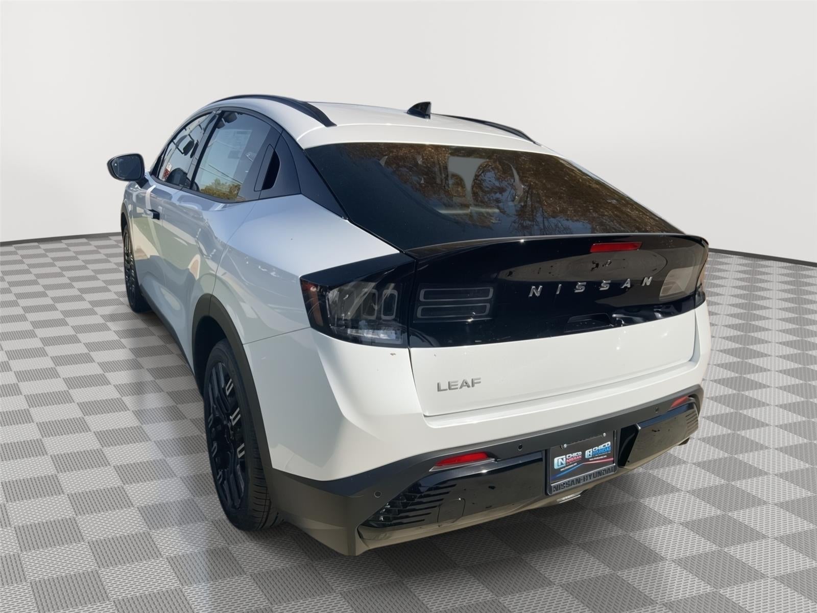 2026 Nissan LEAF Platinum+