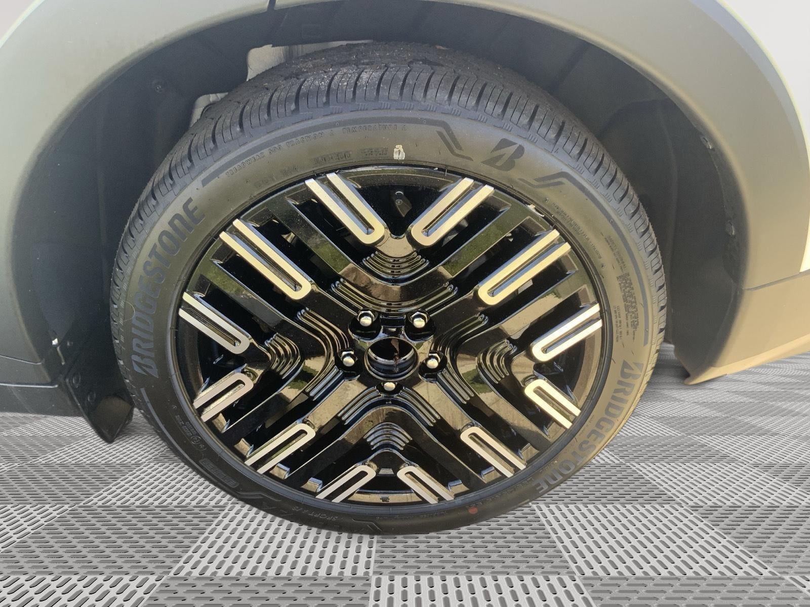 2026 Nissan LEAF Platinum+