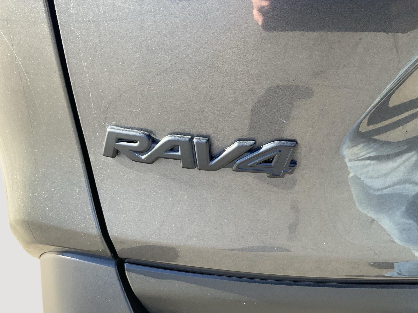 2022 Toyota RAV4 Hybrid LE