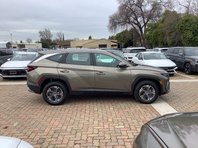 2026 Hyundai Tucson Hybrid Blue SE