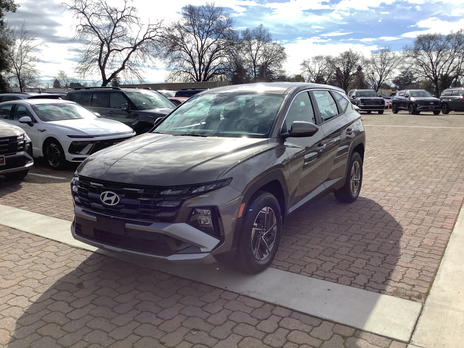 2026 Hyundai Tucson Hybrid Blue SE
