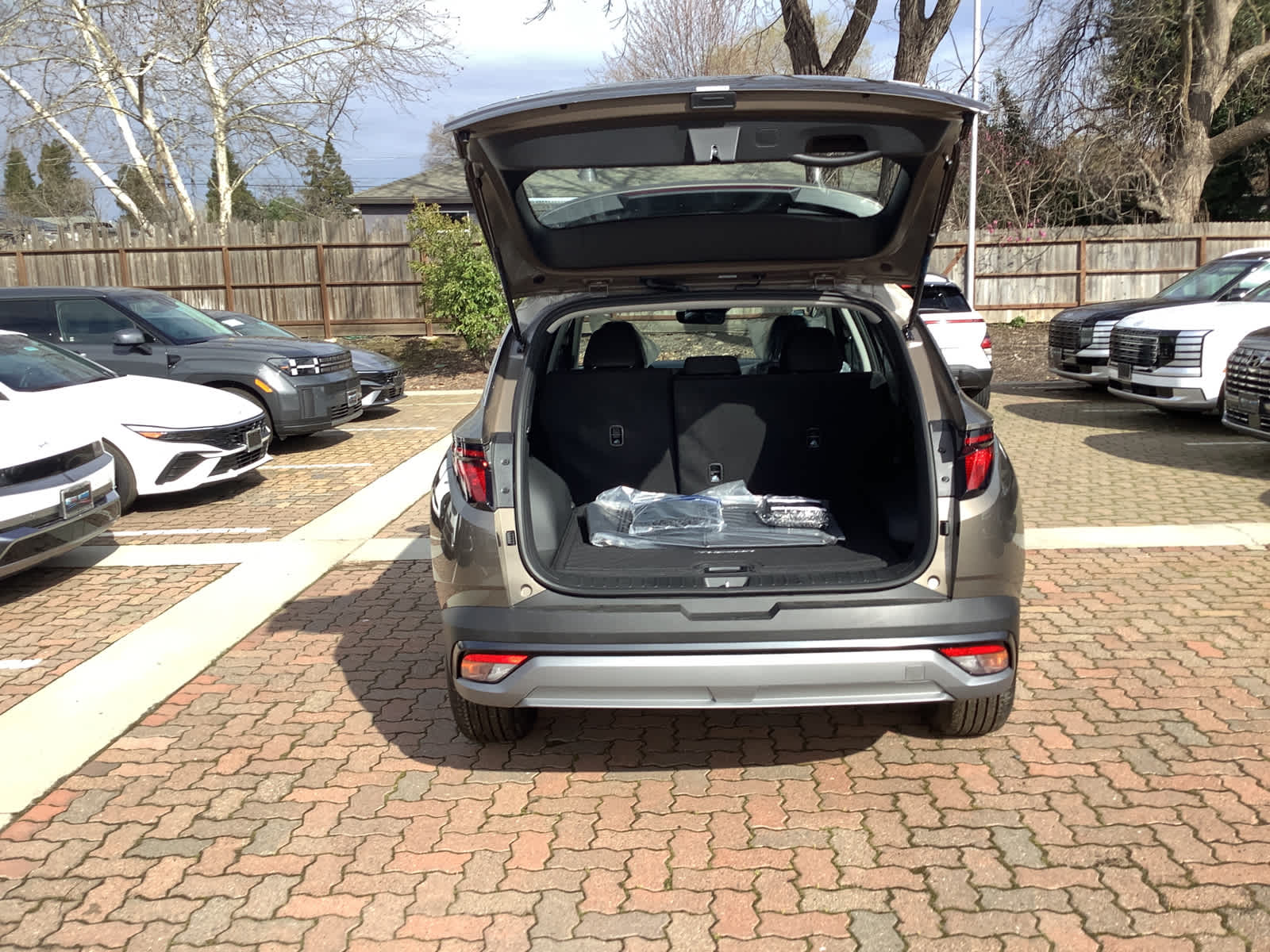 2026 Hyundai Tucson Hybrid Blue SE