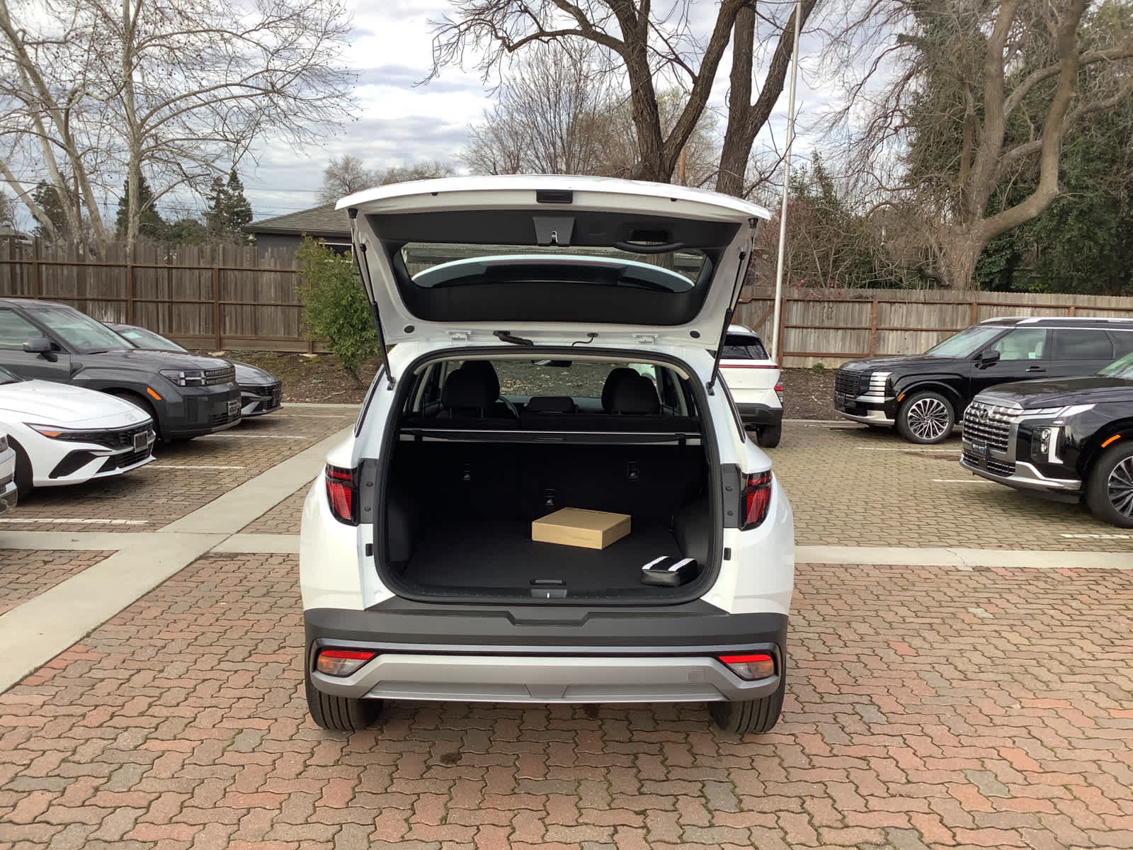 2026 Hyundai Tucson Hybrid Blue SE
