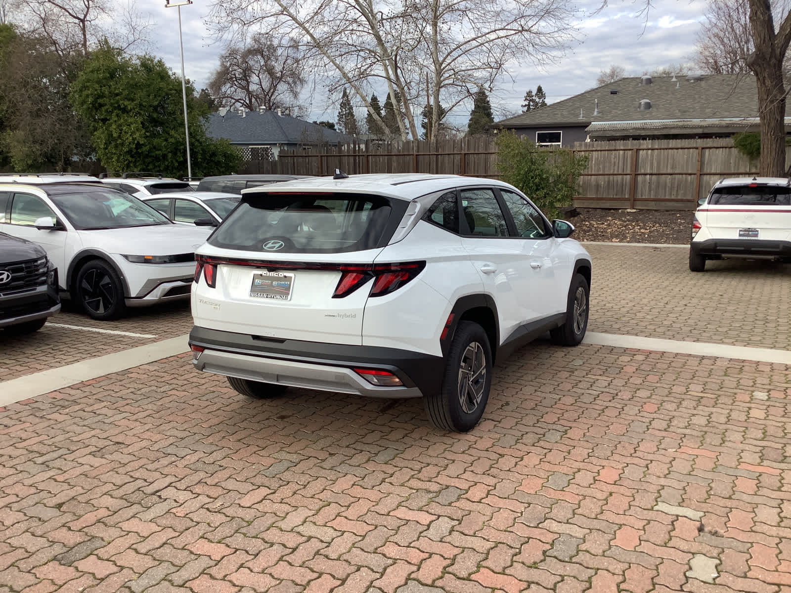 2026 Hyundai Tucson Hybrid Blue SE