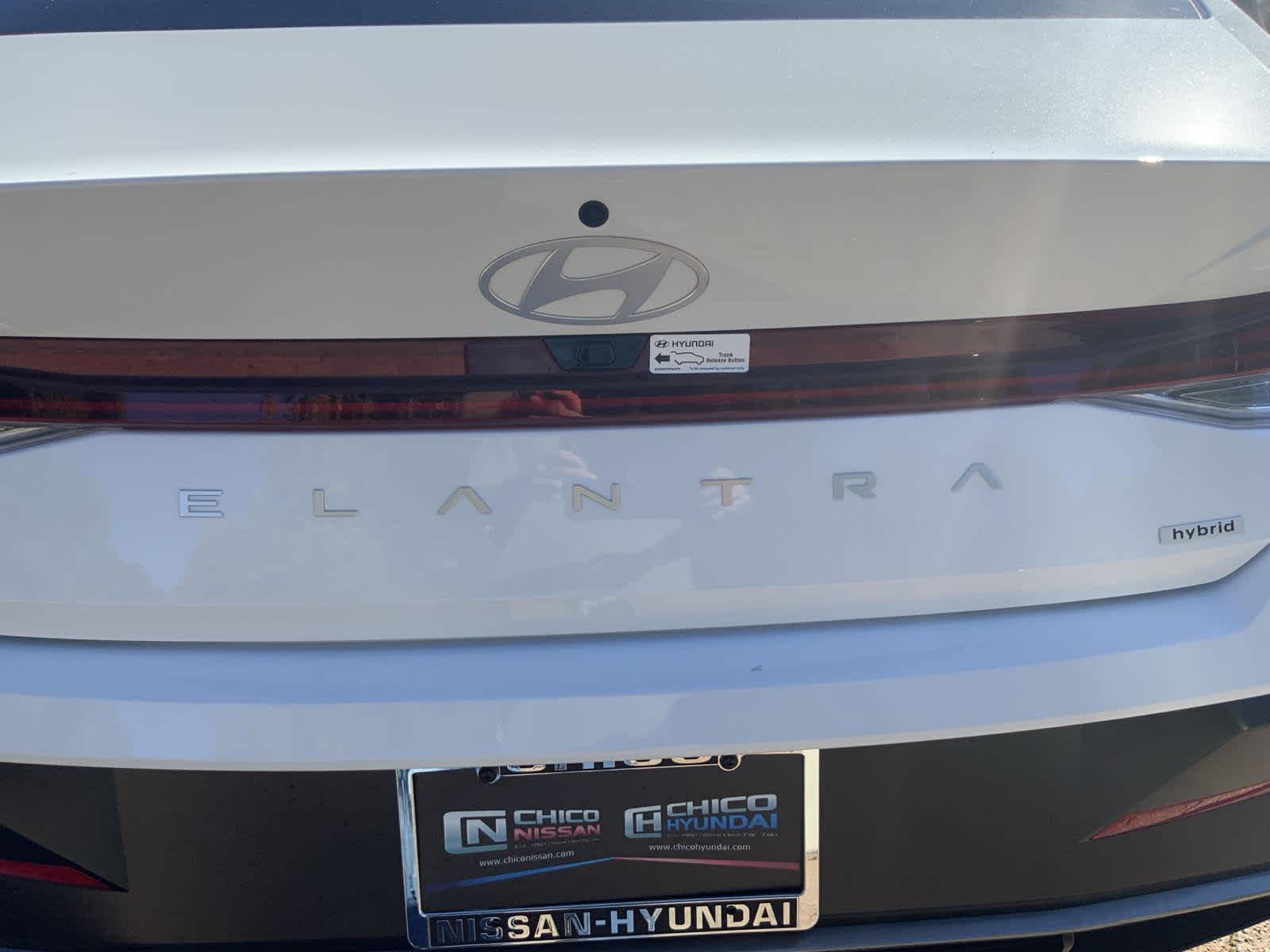 2025 Hyundai Elantra Hybrid Limited