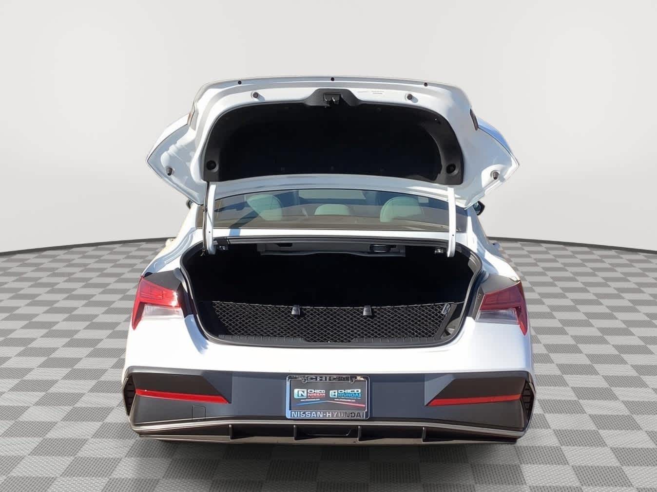 2025 Hyundai Elantra Hybrid Limited