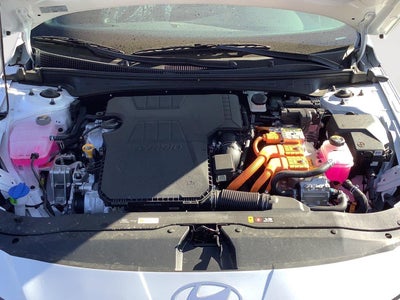 2025 Hyundai Elantra Hybrid Limited