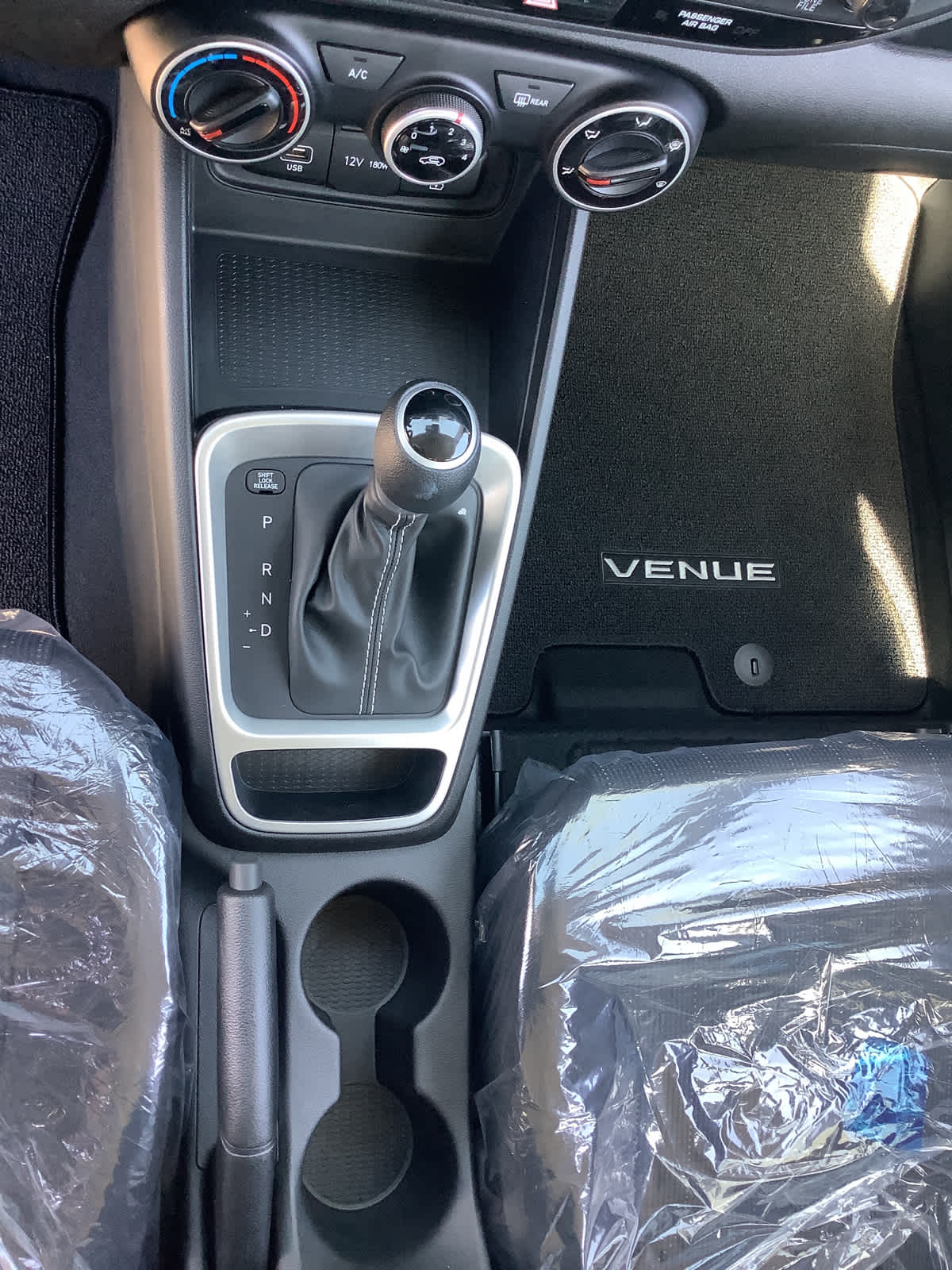 2026 Hyundai Venue SE