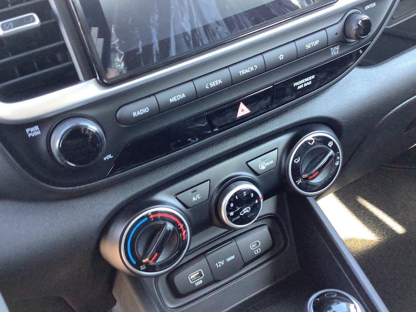 2026 Hyundai Venue SE